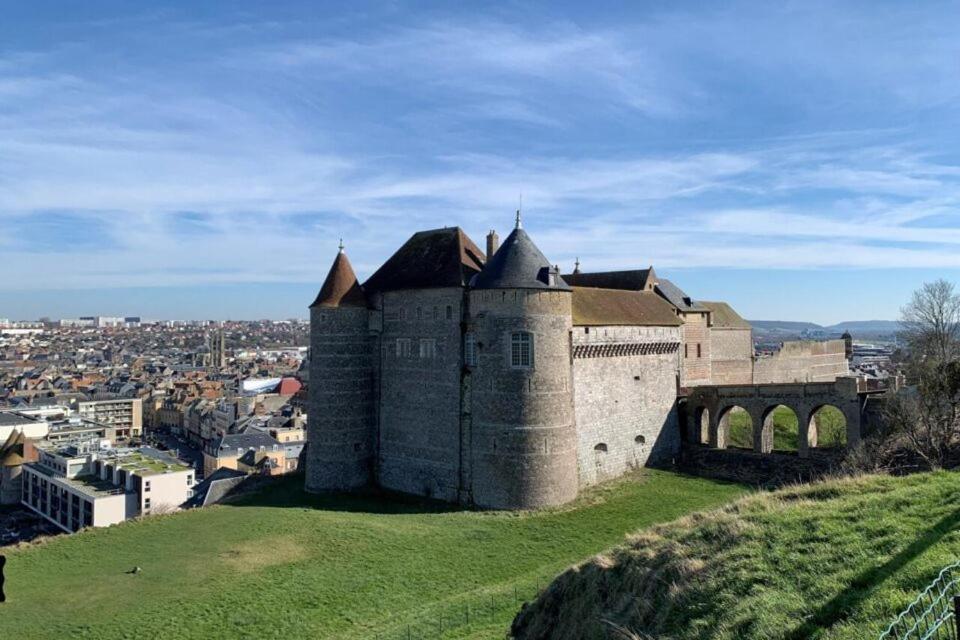 Vue Sur Le Port Le Moussaillon